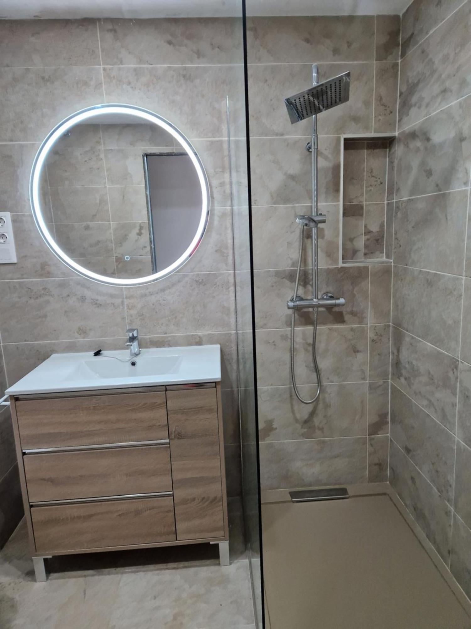 Apartamento Piso 110m² En El Palo Con Parking Cerca De La Playa